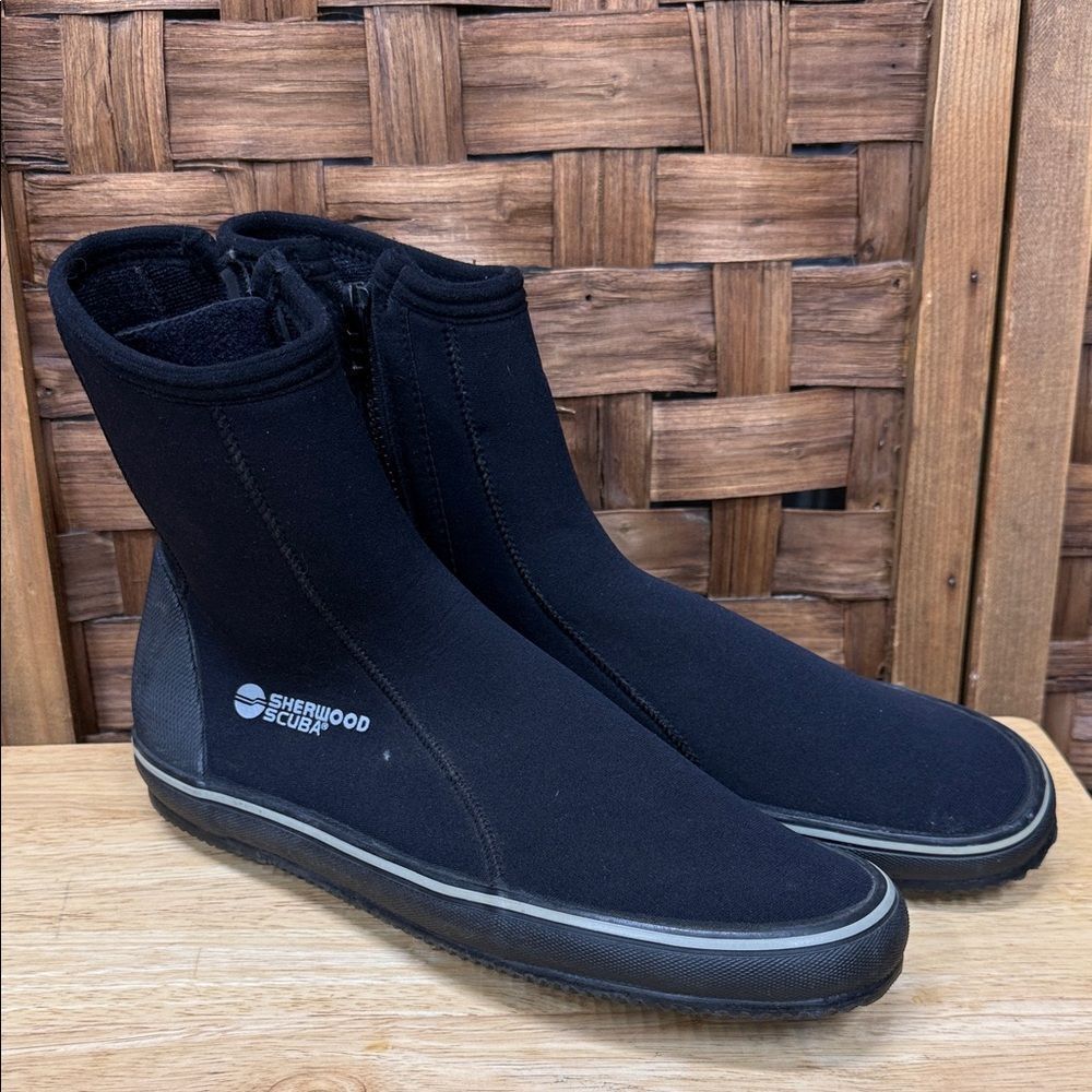 Sherwood Neoprene Diving Booties Size 12 SCUBA Surfing